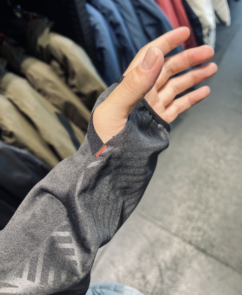 ハイブリッド防寒レイヤー】MIDコンビスリーブ入荷のお知らせ