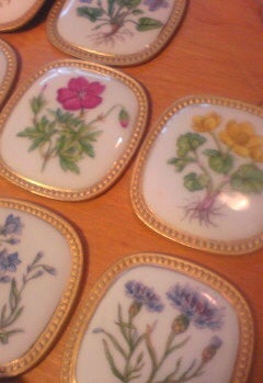 NO.835 ロイヤルコペンハーゲンのフローラ・ダニカ 花柄のブローチ