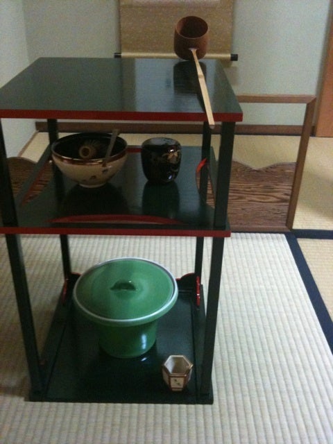 碌々斉好青漆爪紅糸巻二重棚 | CISNE