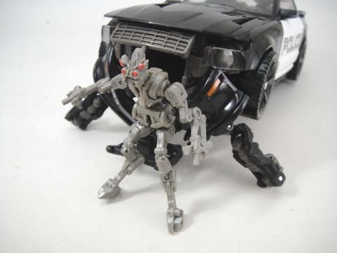 悪のポリスカー「TF リベンジ /ヒューマンアライアンス ・バリケード