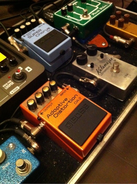 BOSS Adaptive Distortion(DA-2) | 静寂の中の雑音