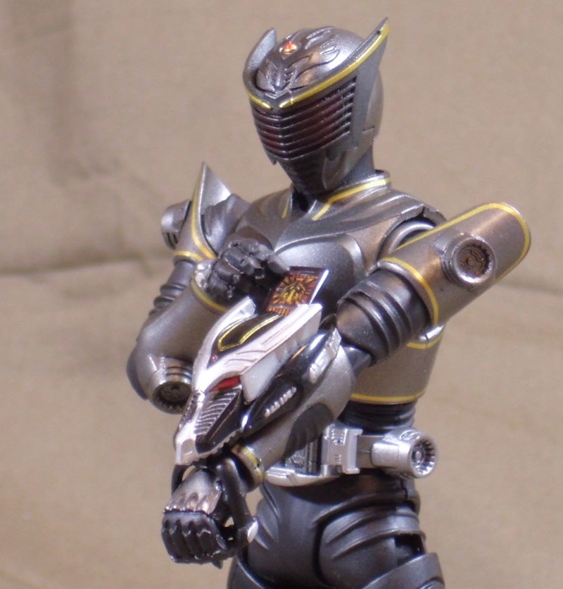 S.H.Figuarts 仮面ライダーリュウガ＆ドラグブラッカーセット（前編