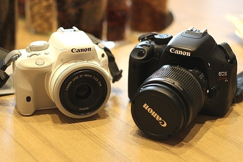 CANON EOS Kiss X7 （White) は 白い・軽い・コンパクトな姫でした