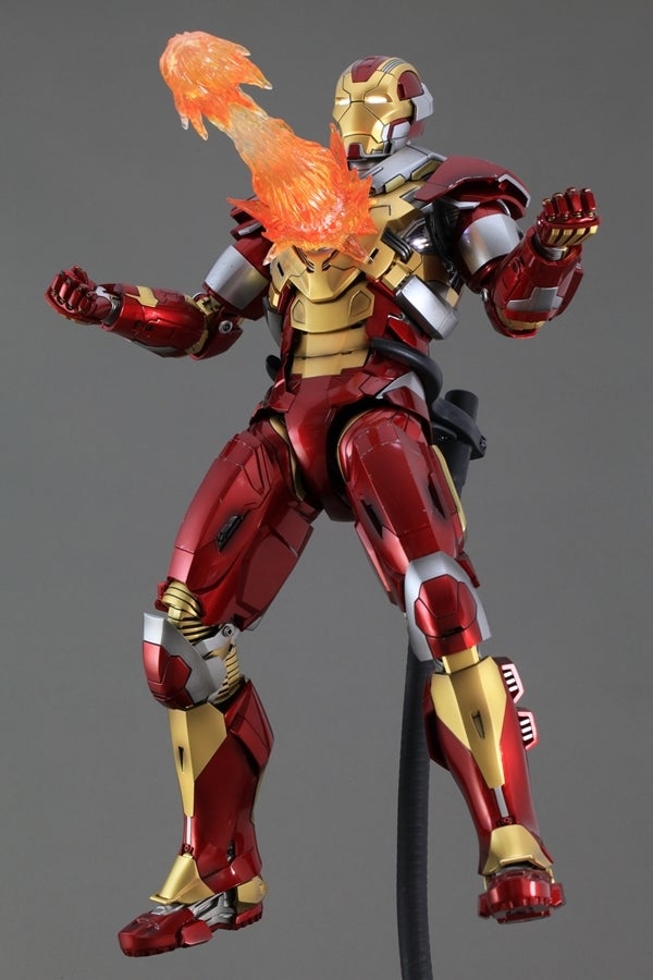 ホットトイズ アイアンマン3 マーク24 タンク 限定版 レビュー | ひろ