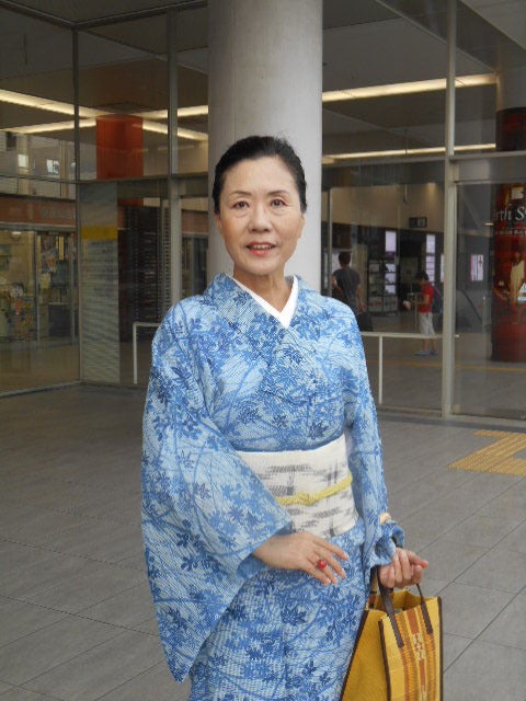 完成した綿紅梅の浴衣で、お出かけ | 安くて楽しむ♪キモノ日和り