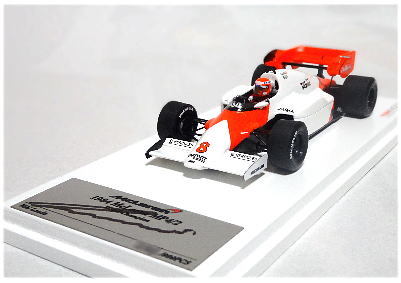 激しいシーズンを制した ニキ・ラウダ氏サイン入りマクラーレンMP4/2