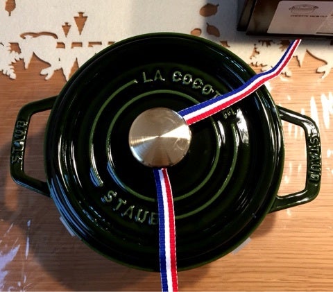 ストウブ ラウンド 16cm オリーブ | 鍋とかワンコとか。