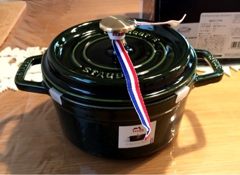 ストウブ ラウンド 16cm オリーブ | 鍋とかワンコとか。