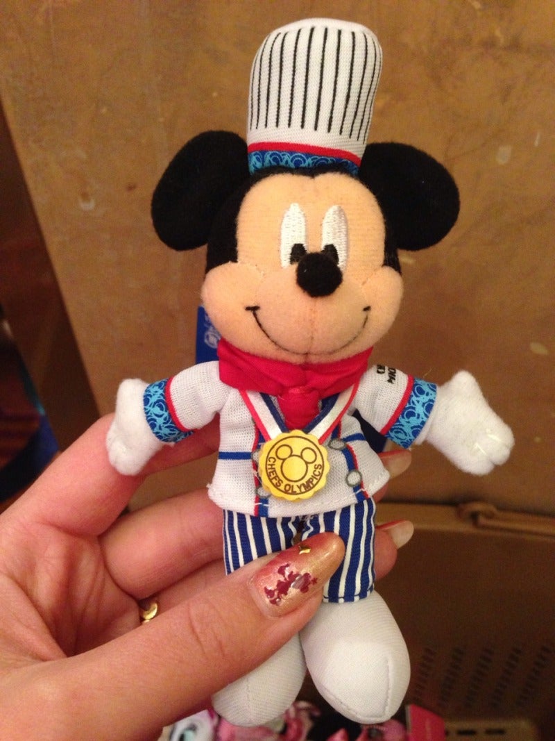 シェフミッキー ぬいぐるみストラップ登場 | D24～オシャレでいたい