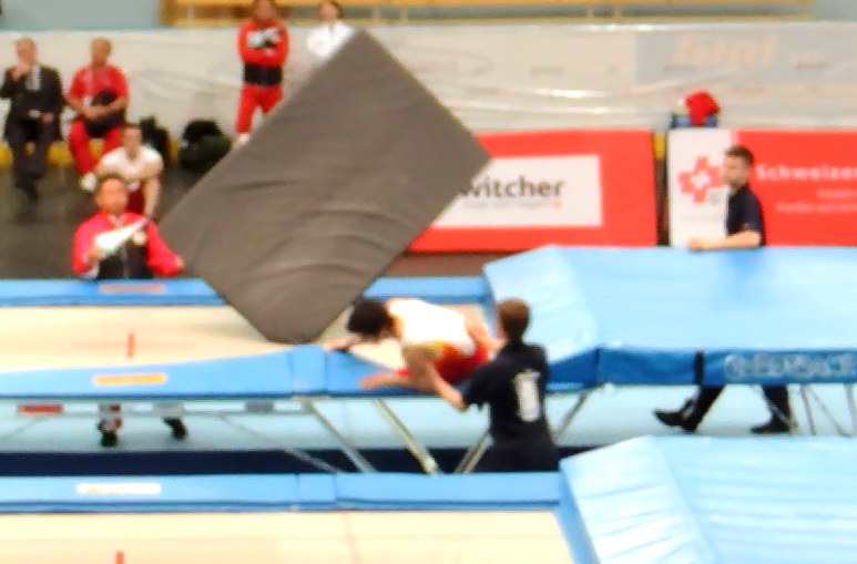 スポッター | トランポリン辞典