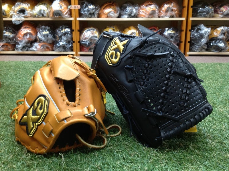 Xanax阪神タイガース藤川球児投手グラブ【全国18個限定】本人使用