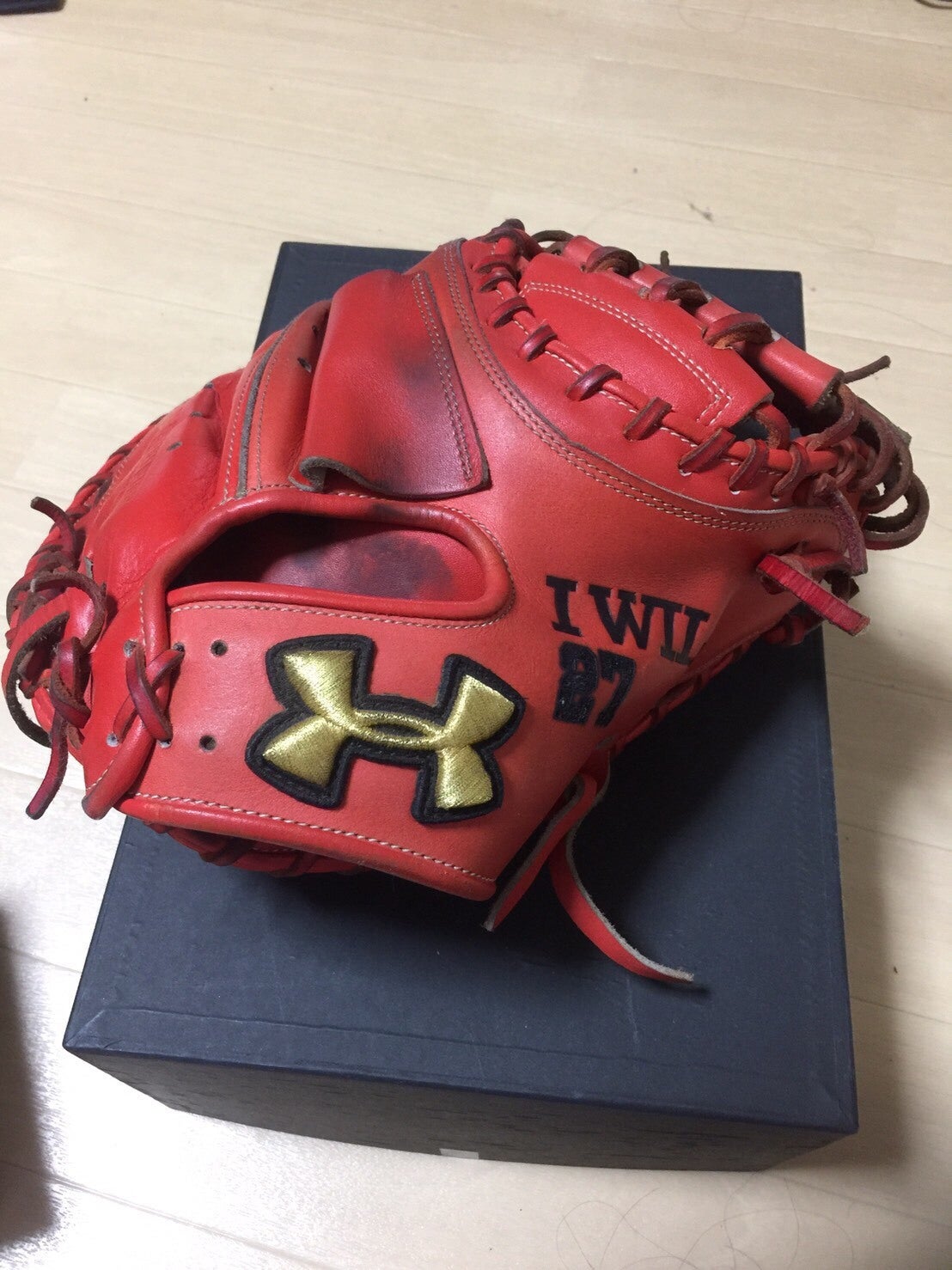 アンダーアーマー硬式キャッチャーミット【使っていくとこうなります