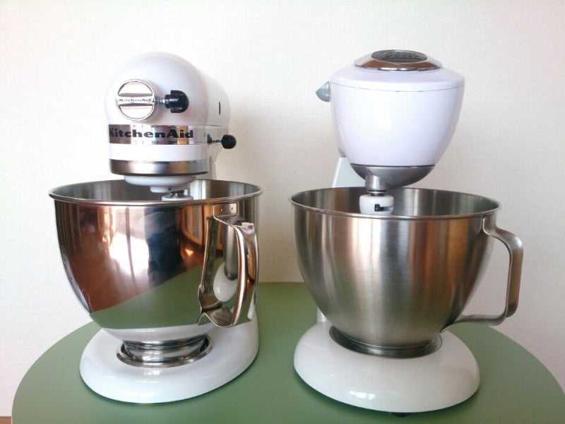 スタンドオートミキサー(旧メランジュールロボ） と キッチンエイドの