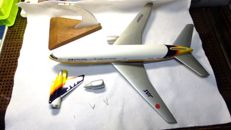 Iさんの思い出の「JAS DC10形」の模型を修理する | 幌歌内の気まぐれ