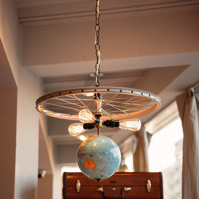 ACME Furnitureがつくる、世界にひとつの照明。｜Pen Online