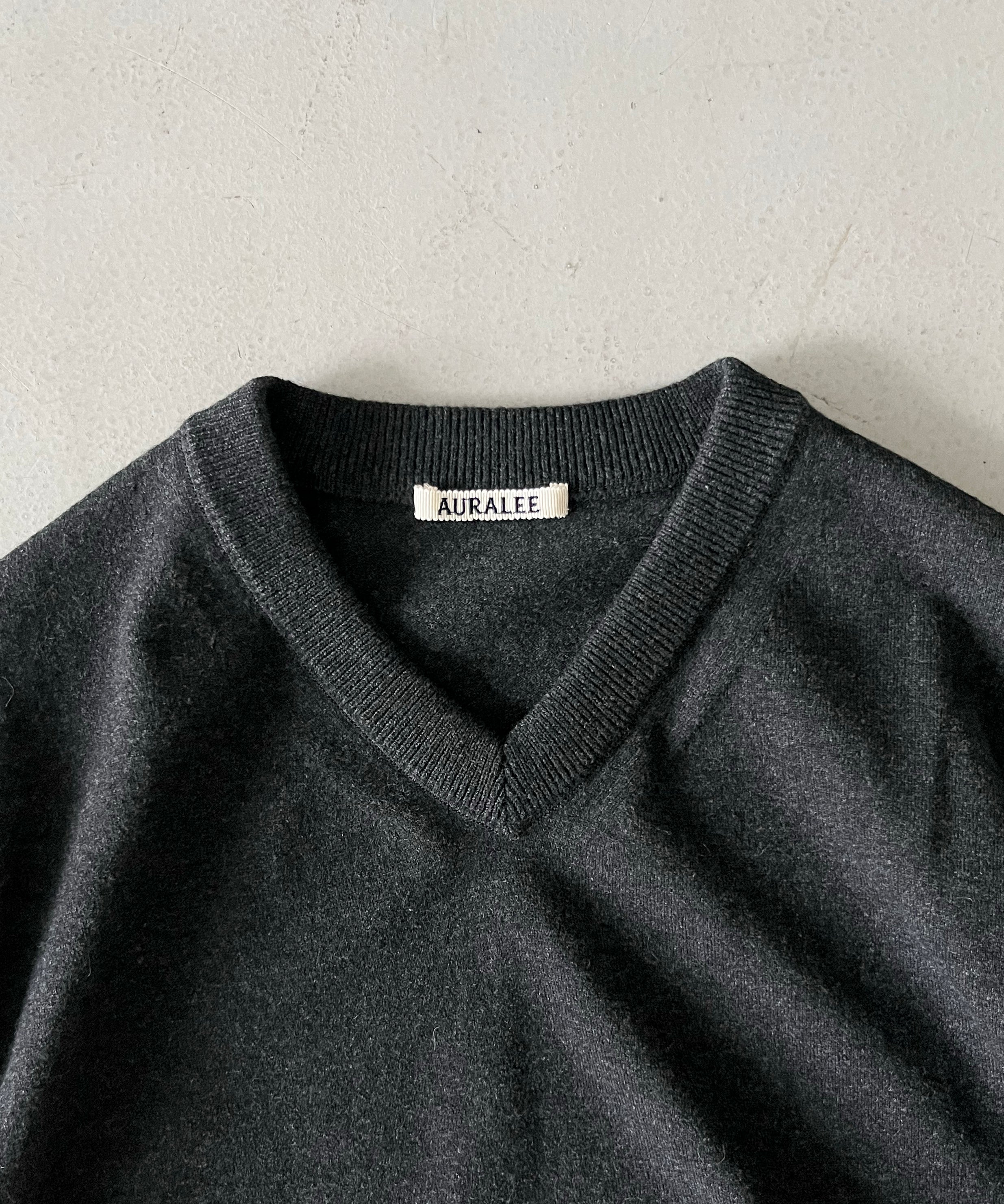 AURALEE【オーラリー】High twist wool knit v-neck p/o 