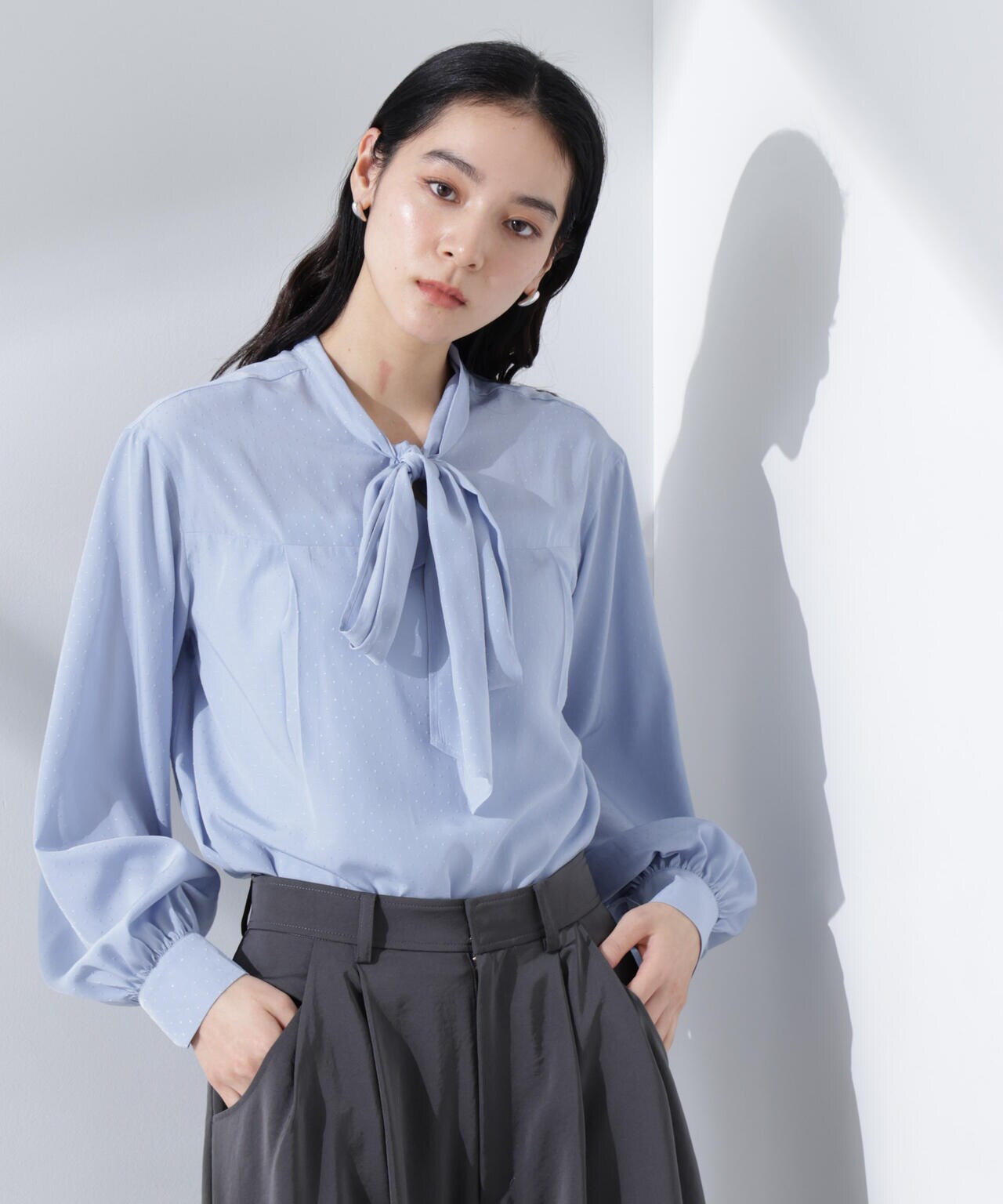 前後2WAY ボウタイブラウス