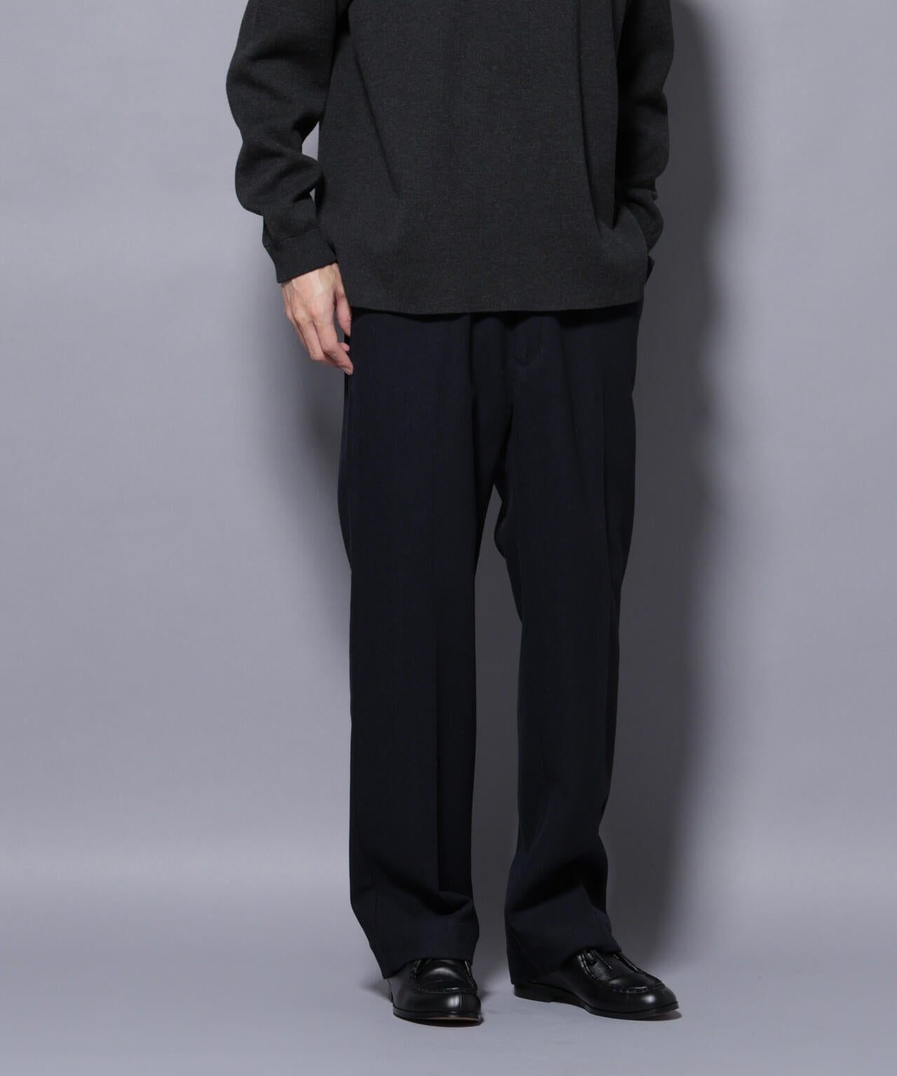 ヘリンボーンストレートスラックス