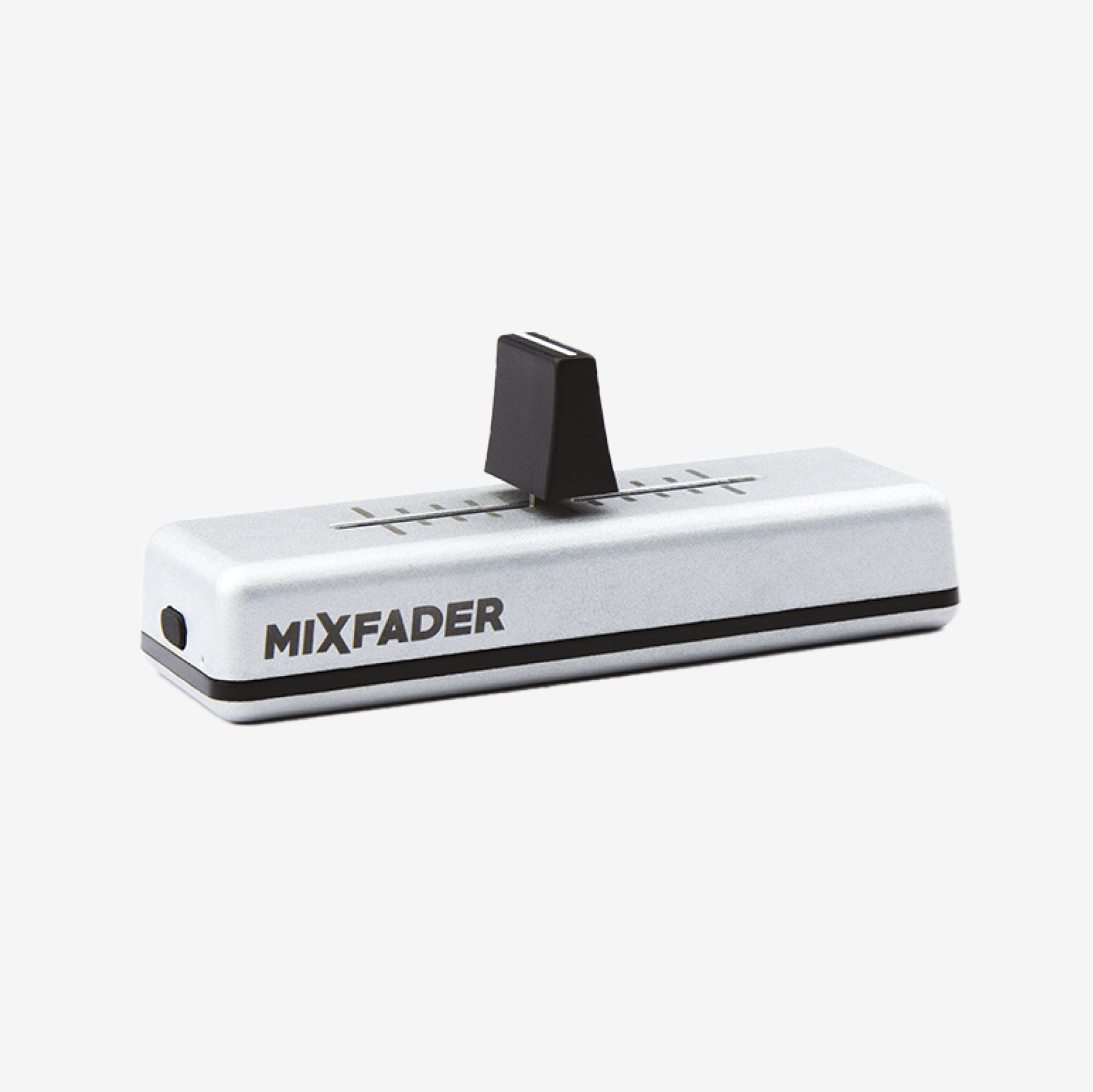 初のポータブルクロスフェーダー「Mixfader