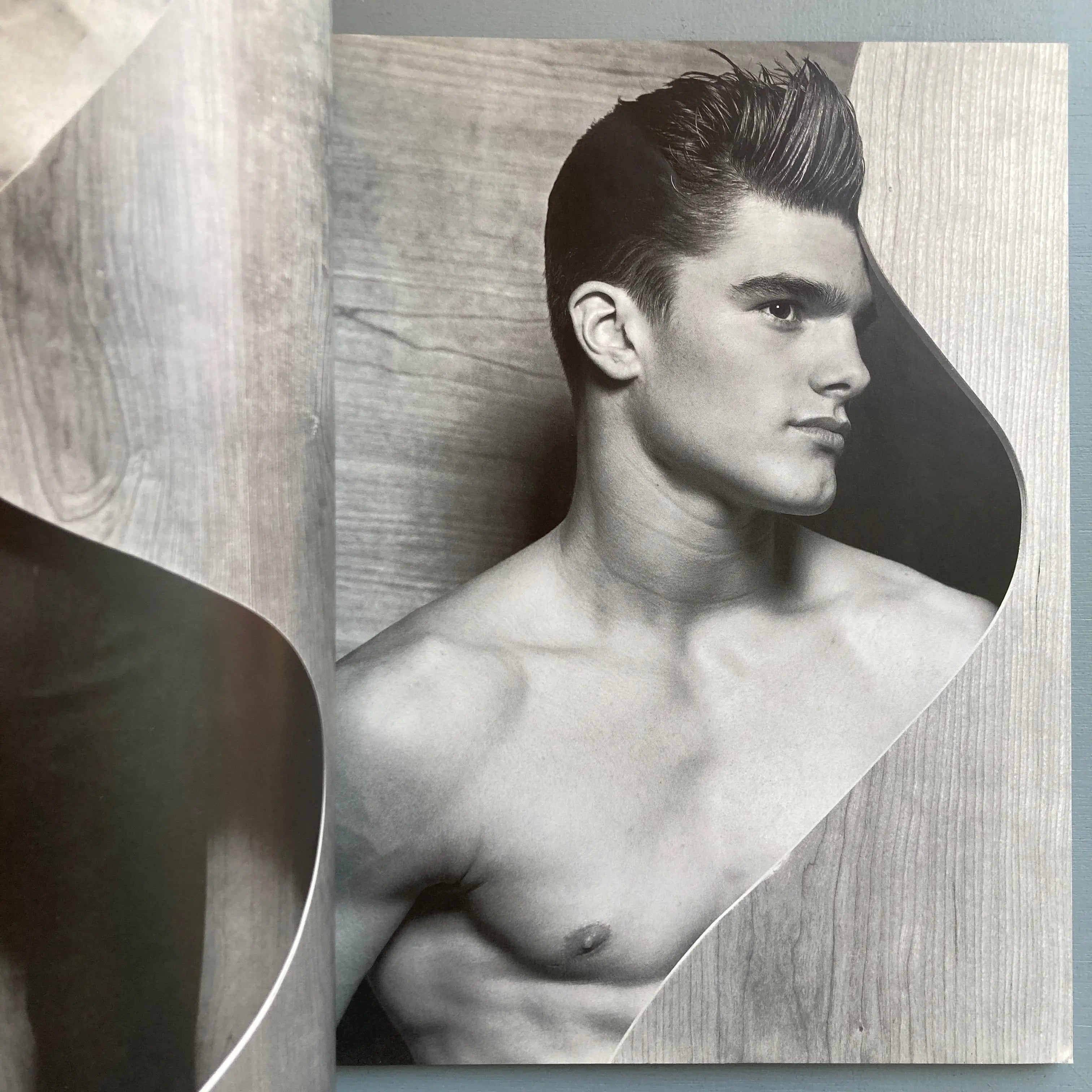 Versace - Catalogo 35 - Fall/Winter 1998/99 - Saint-Martin Bookshop