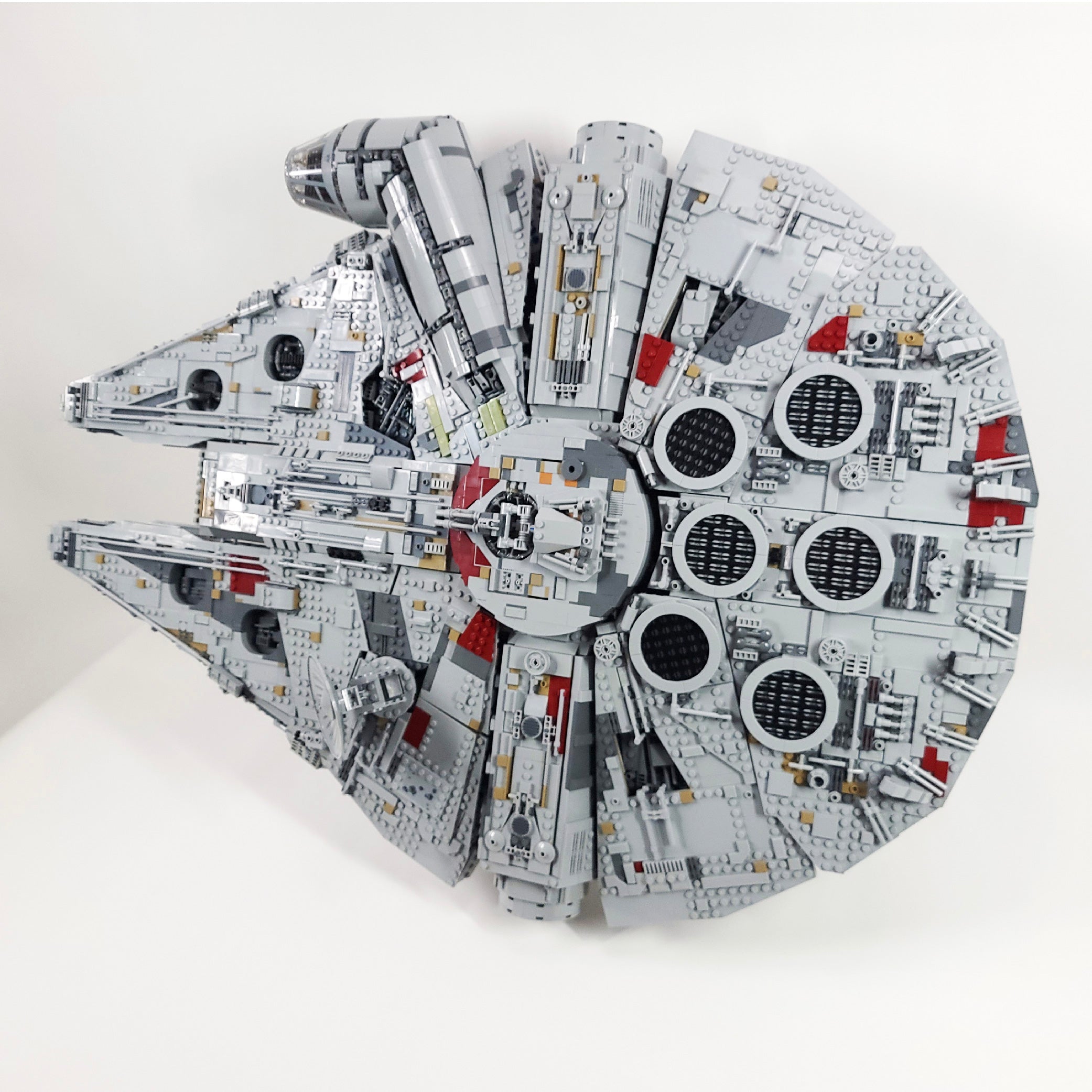 UCS Millennium Falcon (#75192) Acrylic Stand – Scobo Design, LLC