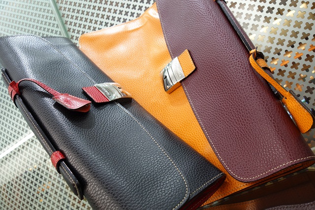 マリネッラ ソットブラッチョ 定価88,000円 オレンジ 袋付き