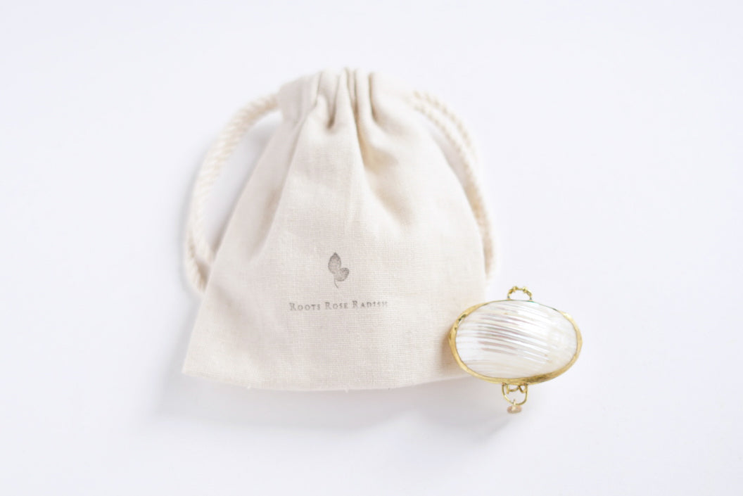 ROOTS ROSE RADISH ソリッドパフューム J〈ローズフランキンセンス