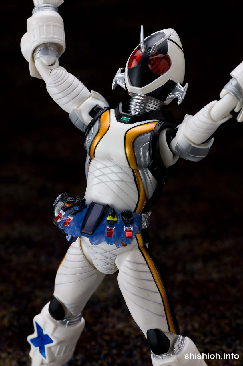 レビュー】 バンダイ S.H.Figuarts 仮面ライダーフォーゼ ベース