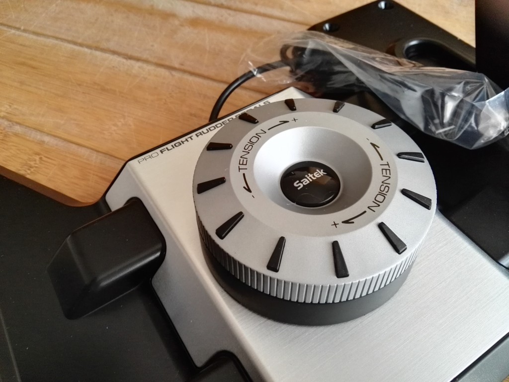 ラダーペダル】Saitek Pro Flight Rudder Pedalsレビュー（2） | 執筆