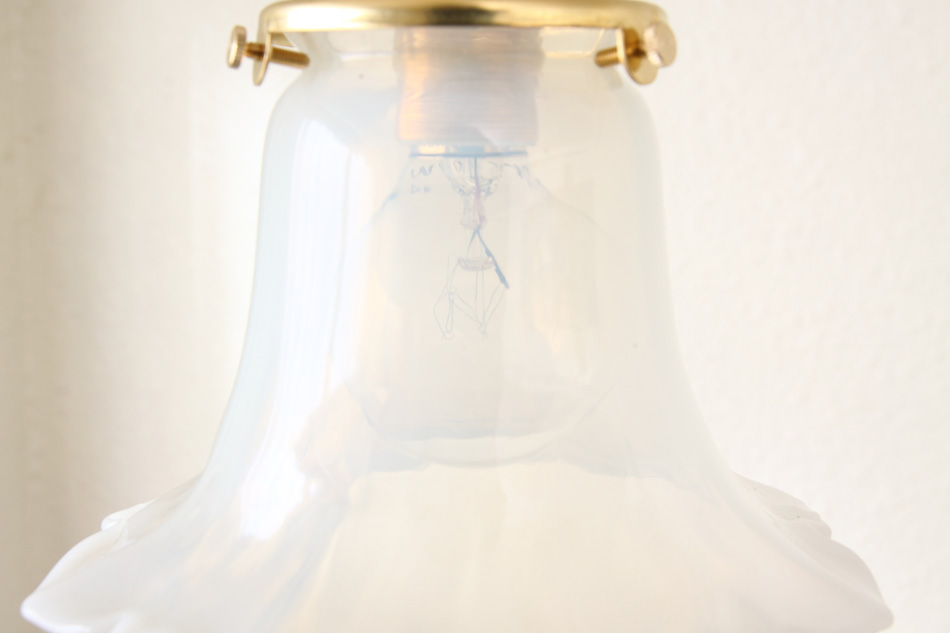 オパールセントガラス フリルペンダントランプ｜アンティーク家具