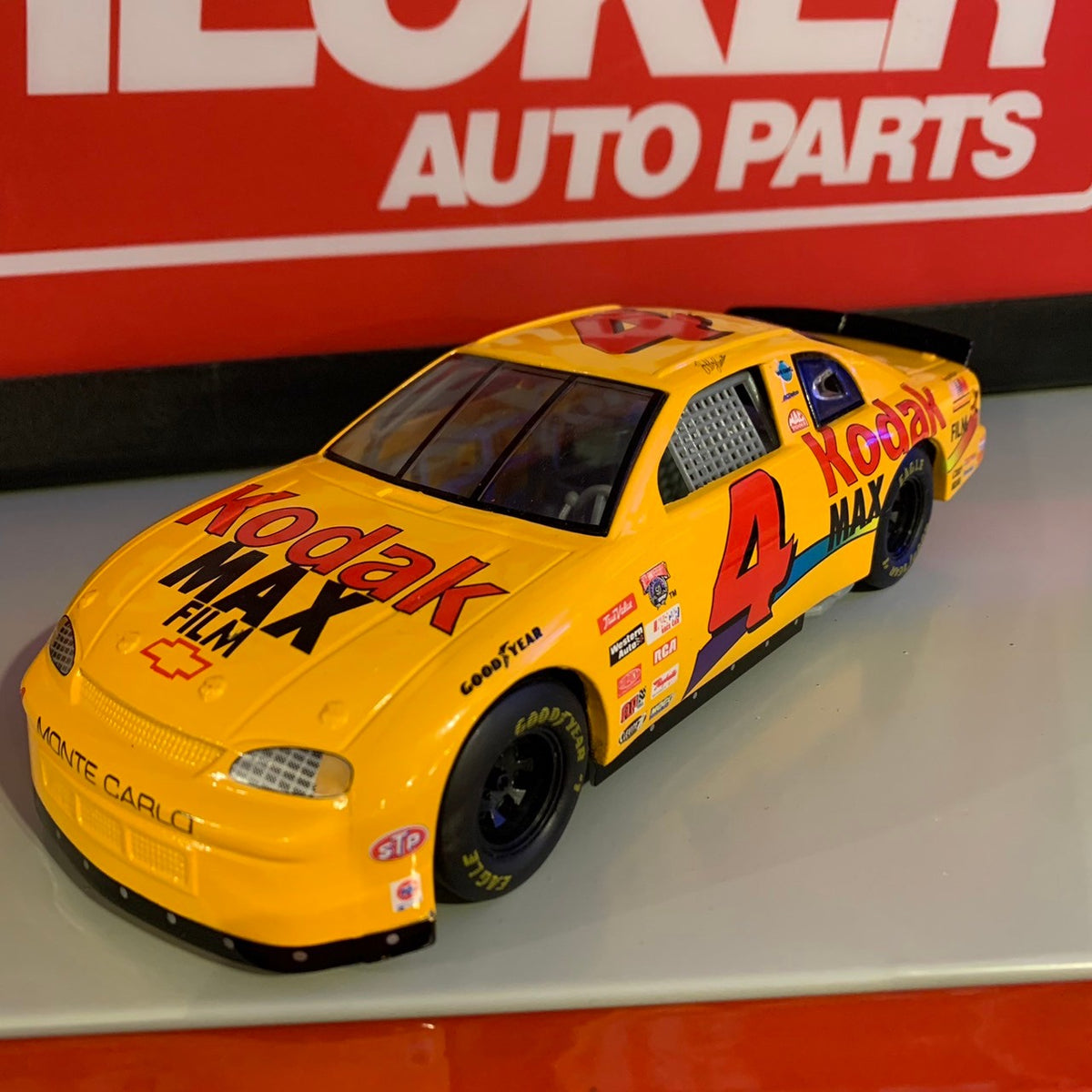 1/24 NASCAR 1995年 コダック Kodak モンテカルロ #4 トイカー
