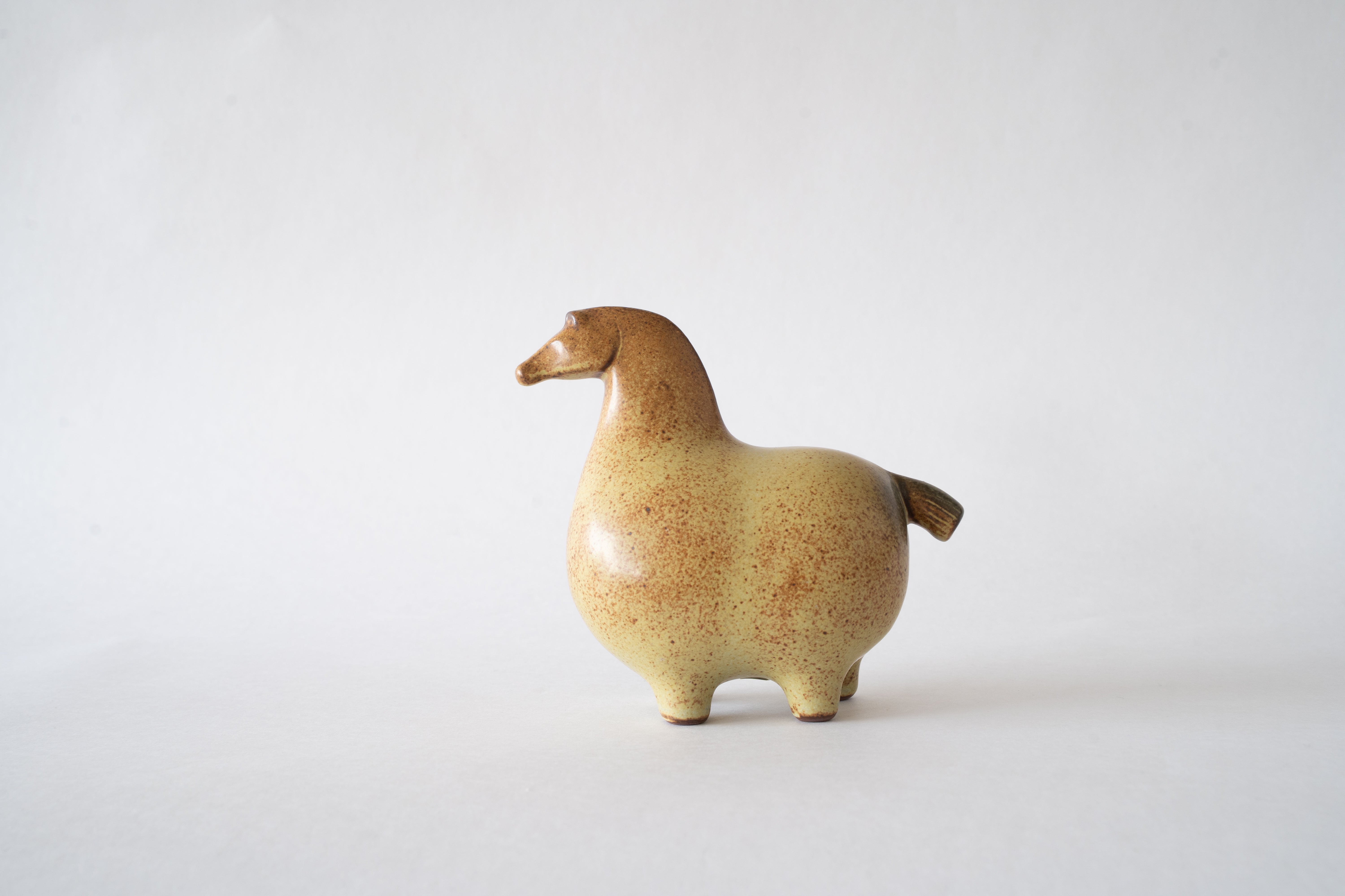 A horse – Masukichi -Pottery & Souvenir- ますきち 瀬戸焼・土産店