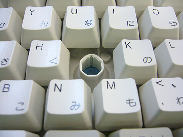 爽快打鍵という原点を極めたキーボード、UAC「UACC-6868」登場