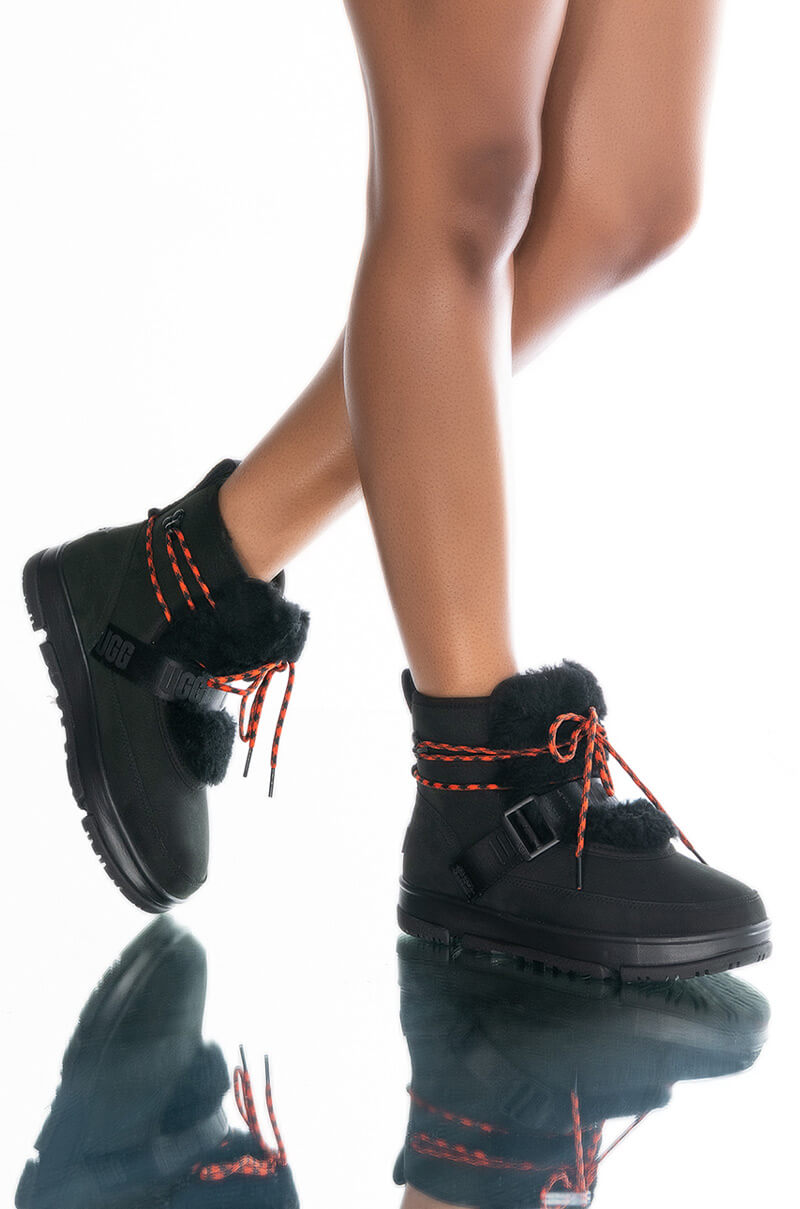 UGG CLASSIC WEATHER HIKER – AKIRA