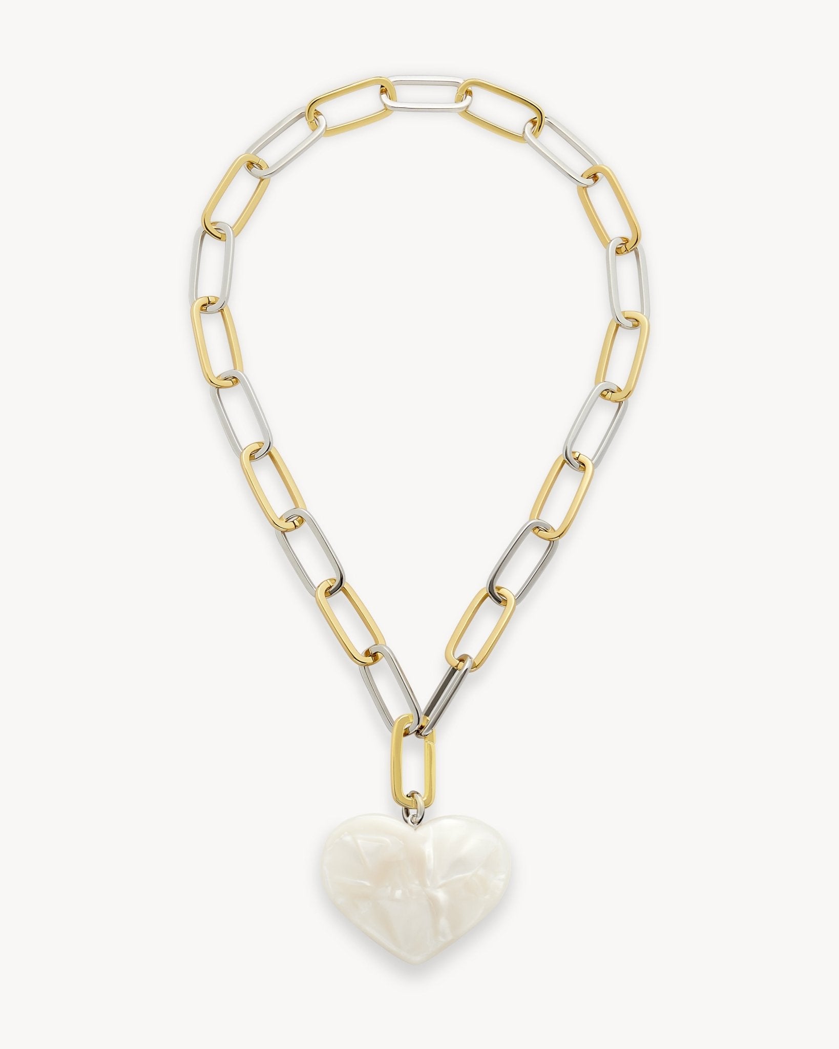 Grande Heart Pendant Necklace in White Shell – MACHETE