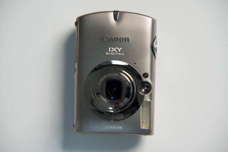 Canon IXY Digital 1000 Digital Camera - Titanium – ShutterHouse