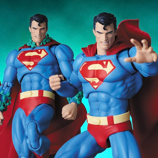 MAFEX No. 117 Batman: Hush Superman Action Figure