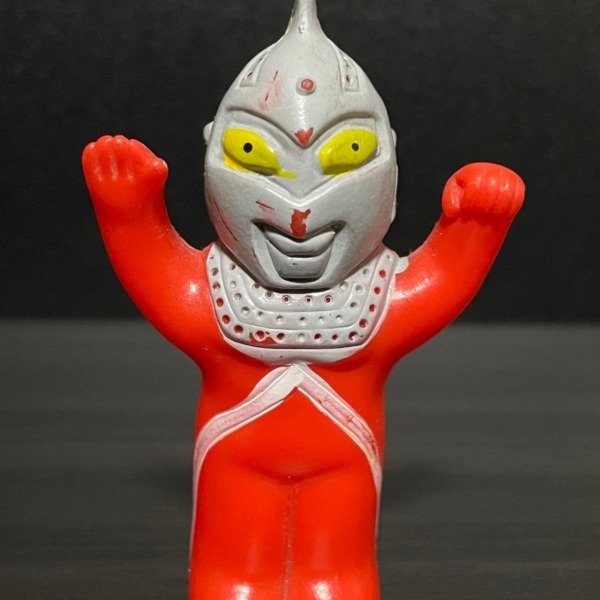 ウルトラマン 円谷公式オンラインショップ限定指人形 | ソフビマニア