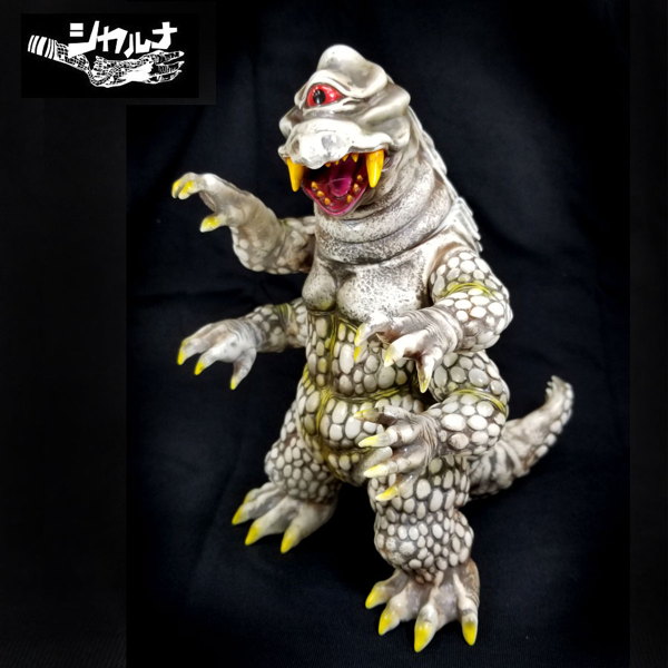 またまたショップ・arktzでシカルナ・工房製ソフビの限定版が登場