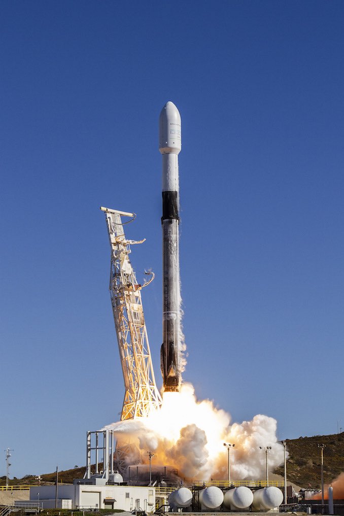 Photos: Falcon 9 rocket lifts off from Vandenberg on SSO-A