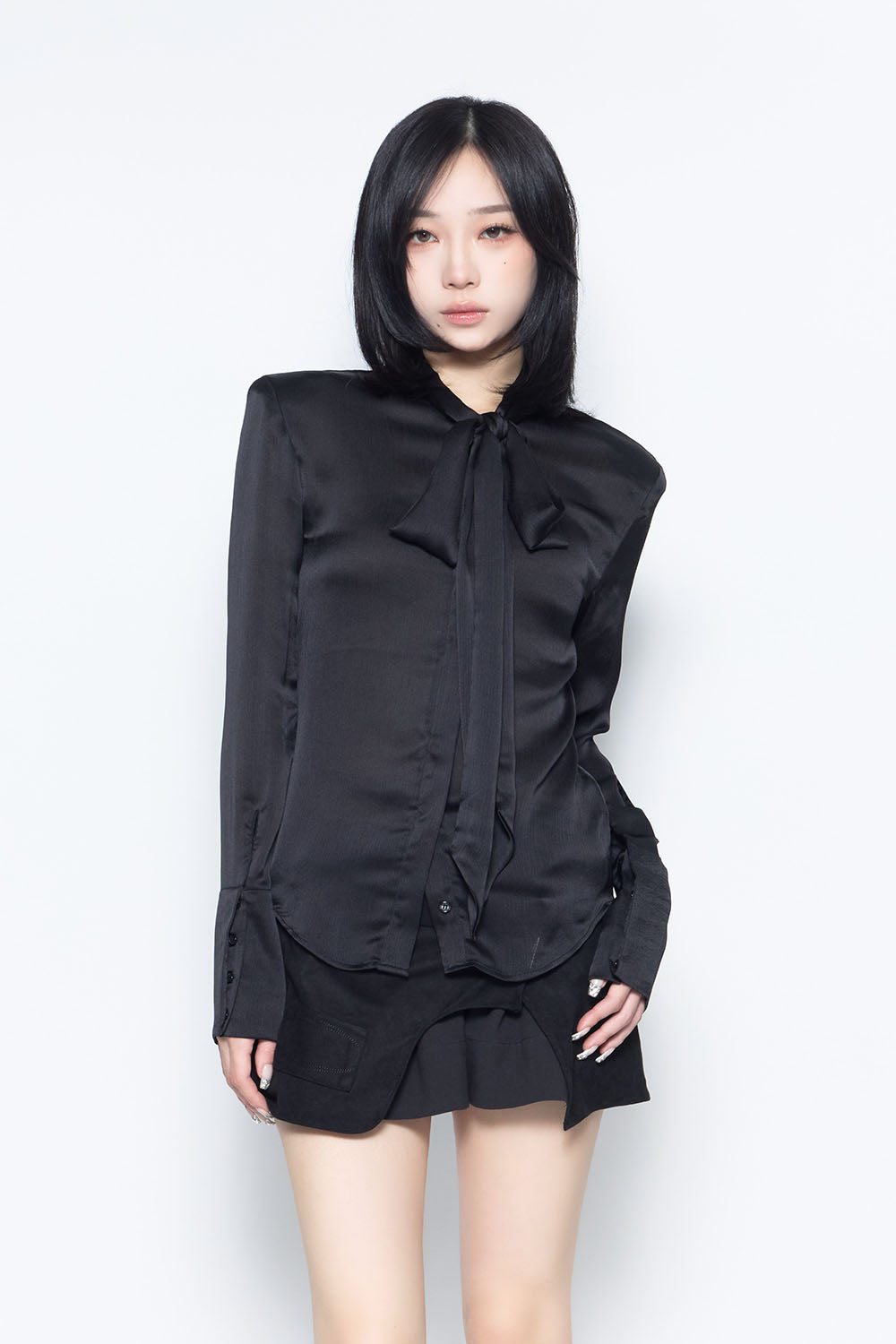 THEREDTHREAD / ザレッドスレッド】S satin bow tie blouse