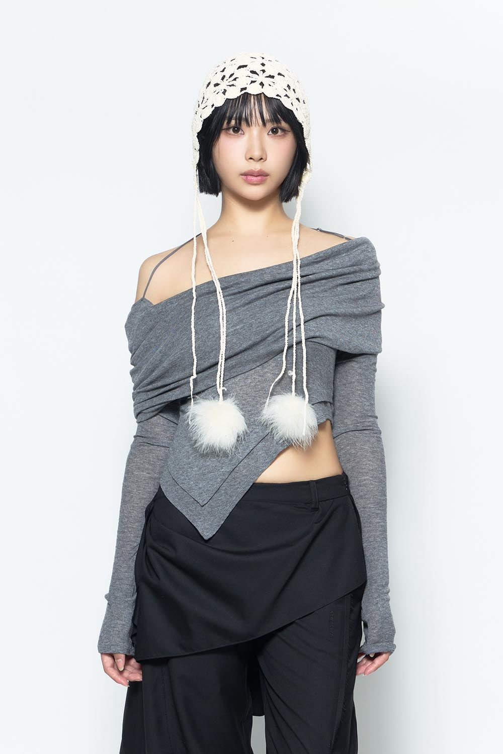 THEREDTHREAD / ザレッドスレッド】S strap off shoulder tops