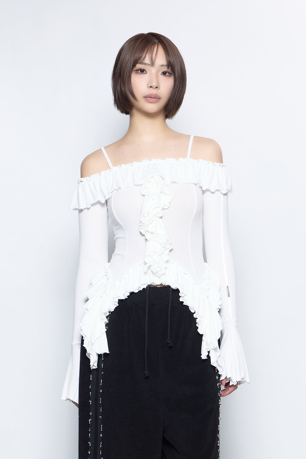 THEREDTHREAD / ザレッドスレッド】S ruffle trim tops