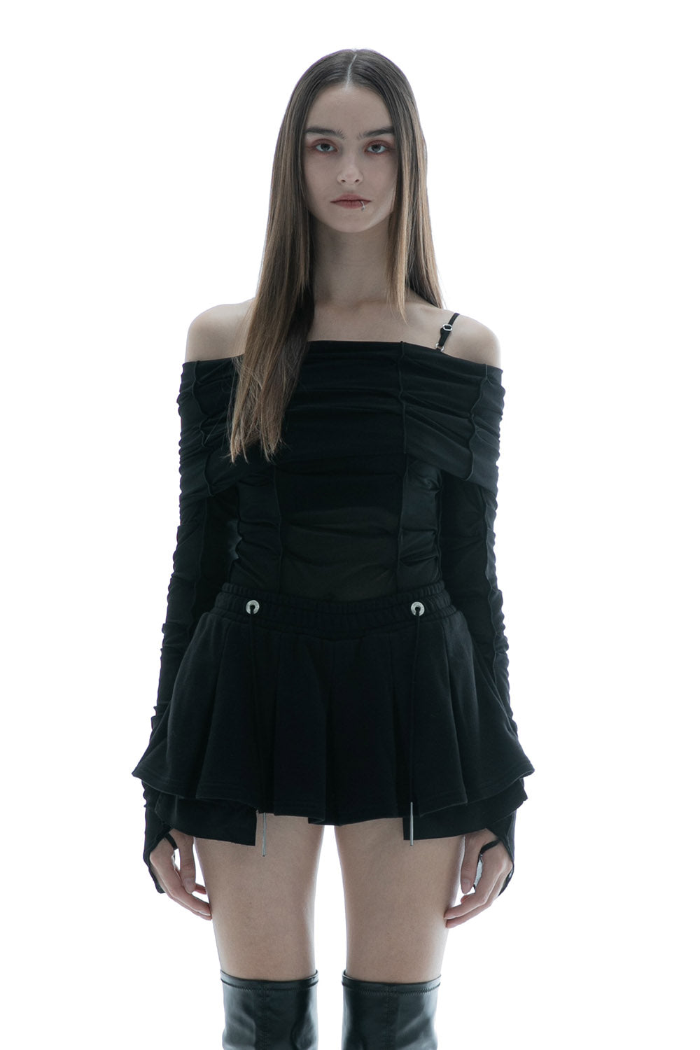 THEREDTHREAD / ザレッドスレッド】S offshoulder tops petal