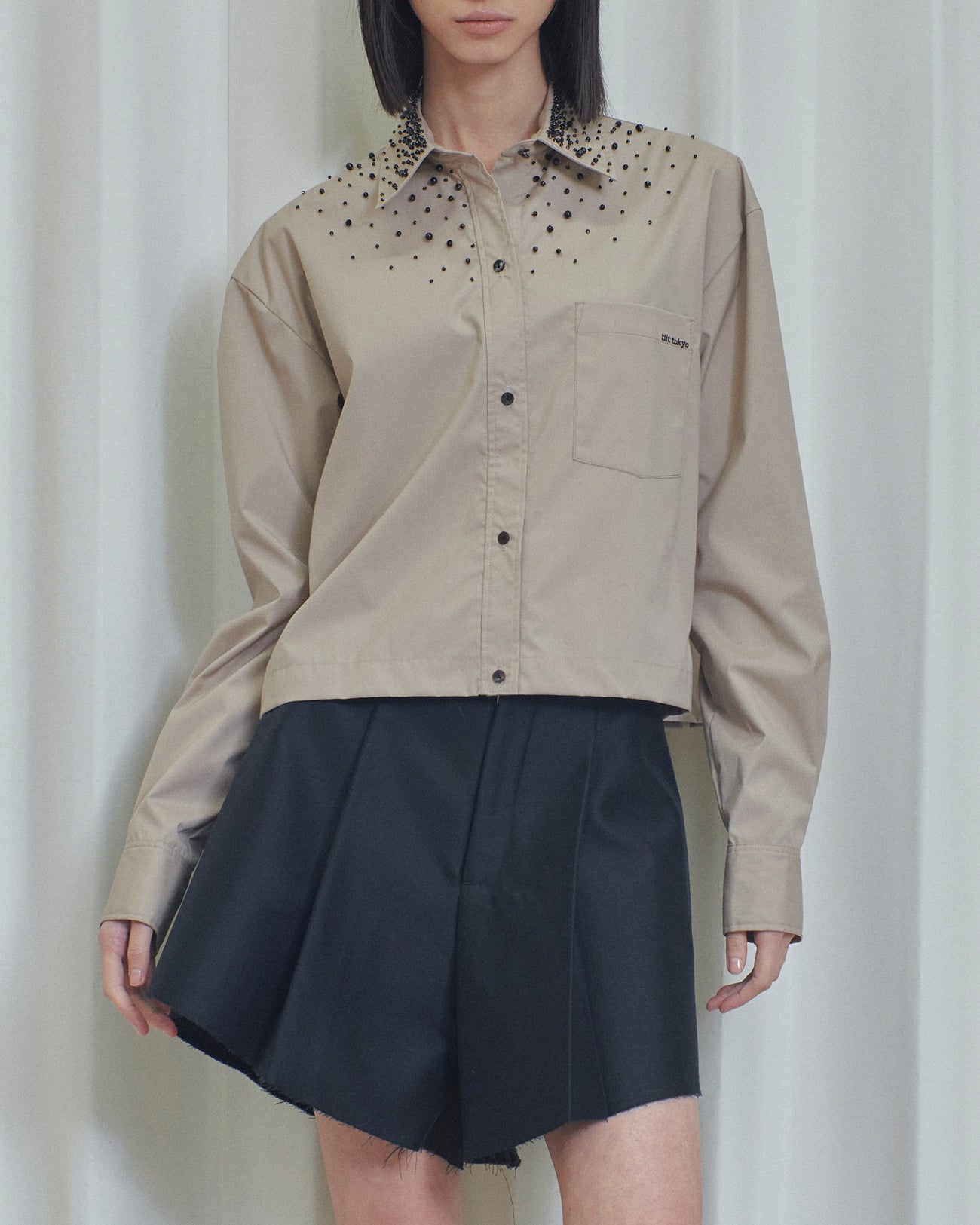 ビジュークロップドシャツ – tiit tokyo