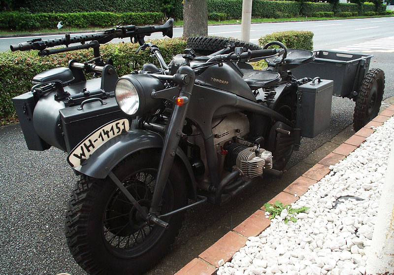 秀逸なる、世界のクラシックバイクが集結する 日本唯一の専門店！！