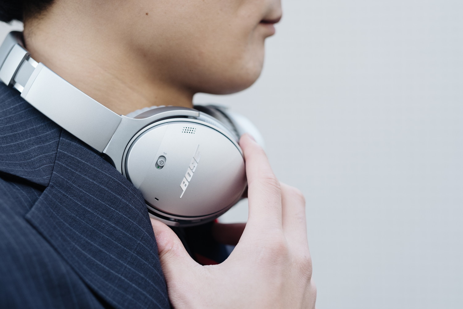 Bose QuietComfort 35 II ワイヤレスヘッドホン シルバー Amazon.com