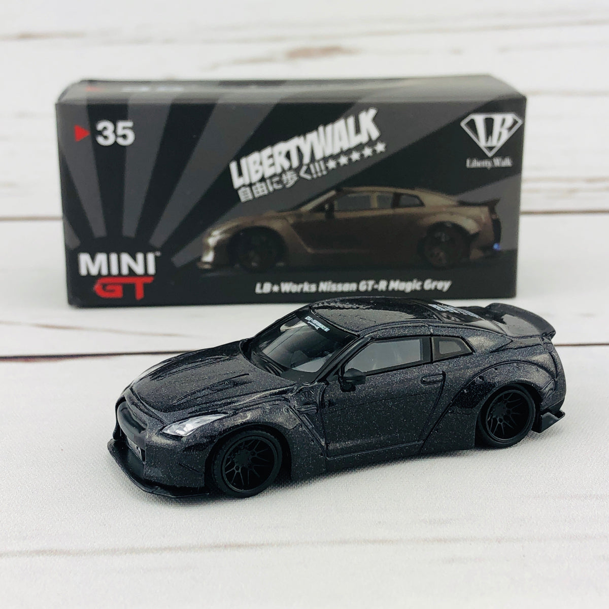 MINI GT LIBERTYWALK LB☆WORKS Nissan GTR (R35) Magic Grey LHD