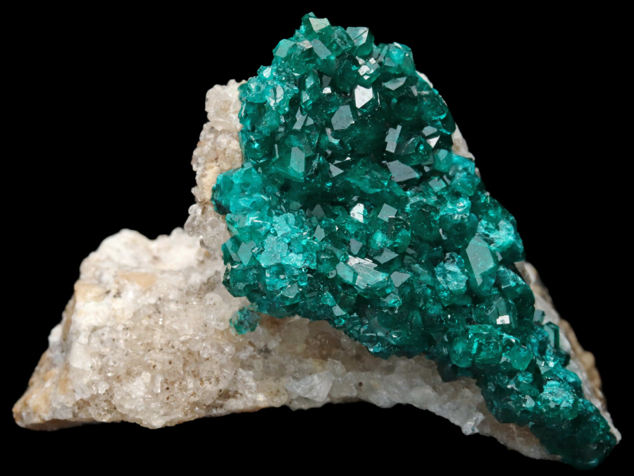 □ Dioptase ／ 翠銅鉱・ダイオプテーズ