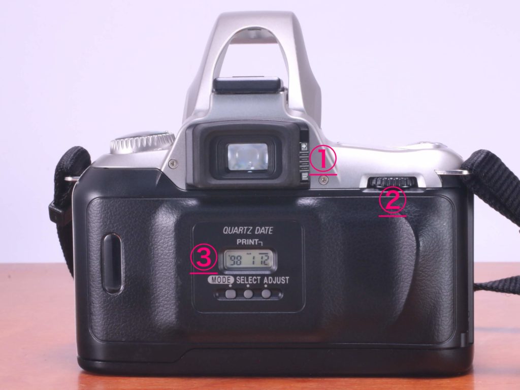 Nikon U & U2 一眼レフフィルムカメラ の使い方 | Totte Me Camera